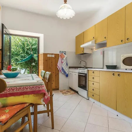 2 Bedroom In Lovrečica