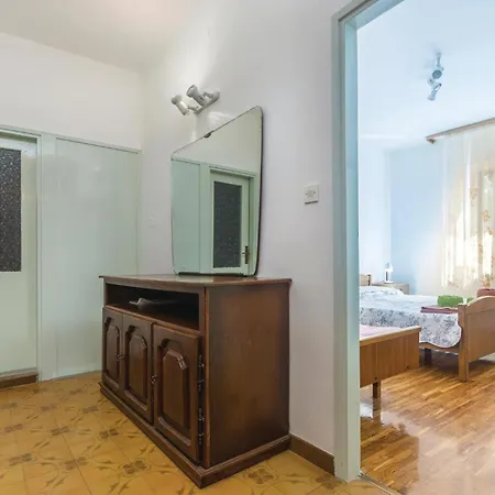 2 Bedroom In Apartment Lovrecica (Istria)