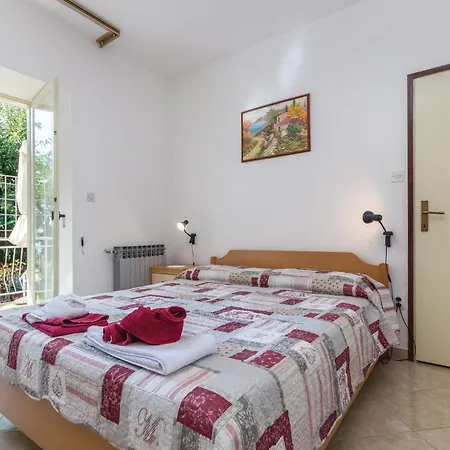 2 Bedroom In Apartment