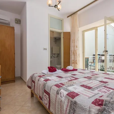 Apartment 2 Bedroom In *